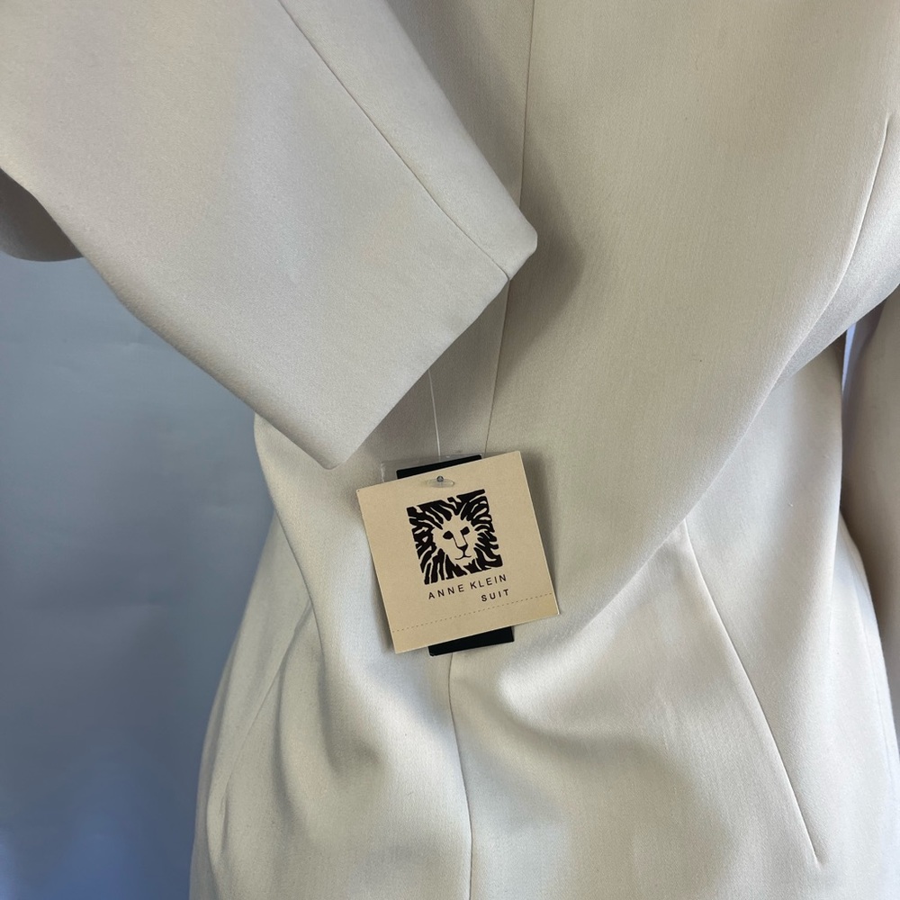 Anne Klein - Picture 3 of 5